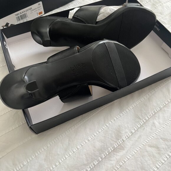 Naturalizer Black Leather Sandal Slide Heels NWT - Picture 2 of 3